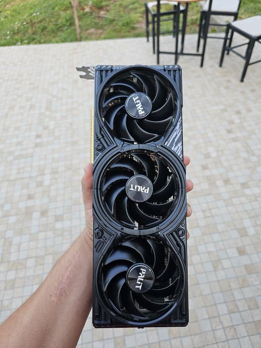 RTX 5080 Palit Impecável na garantia.