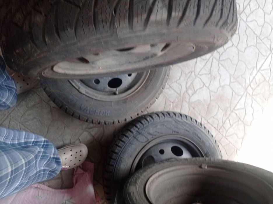 Продам ризину зимню R14 185на65