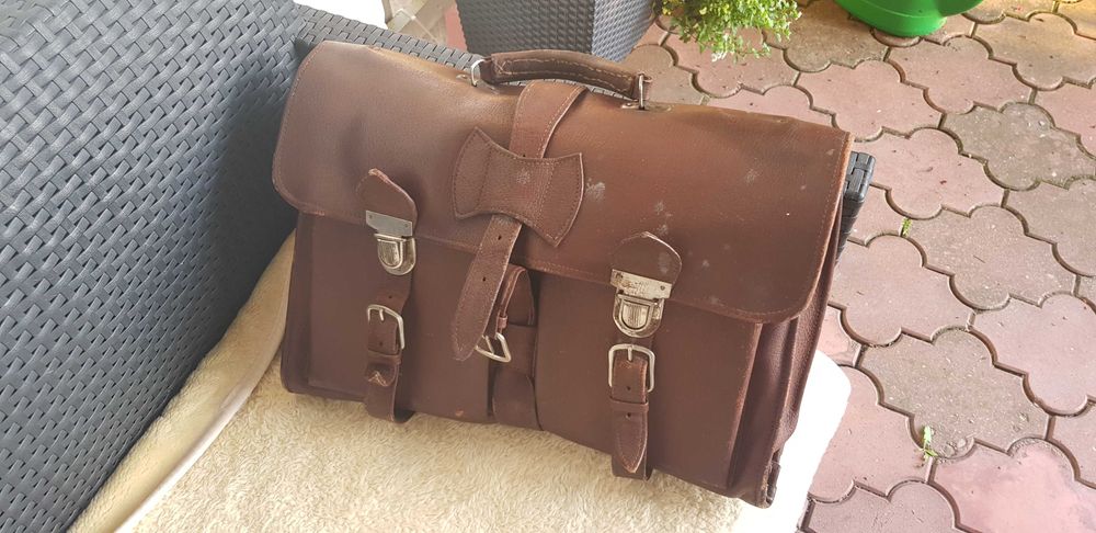 Teczka z PRL ze skóry