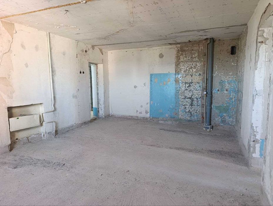 3 кімнатна квартира-студія під ваш ремонт на початку Богунії