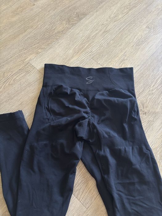 Czarne Legginsy sportowe marki Satinva Natural Lift