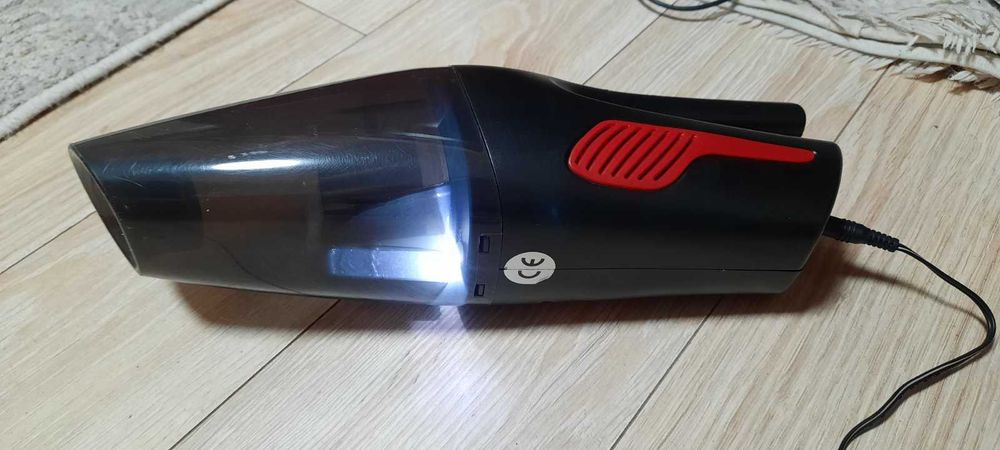 Автомобільний ручний пилосос Oasser V1 з нюансом.