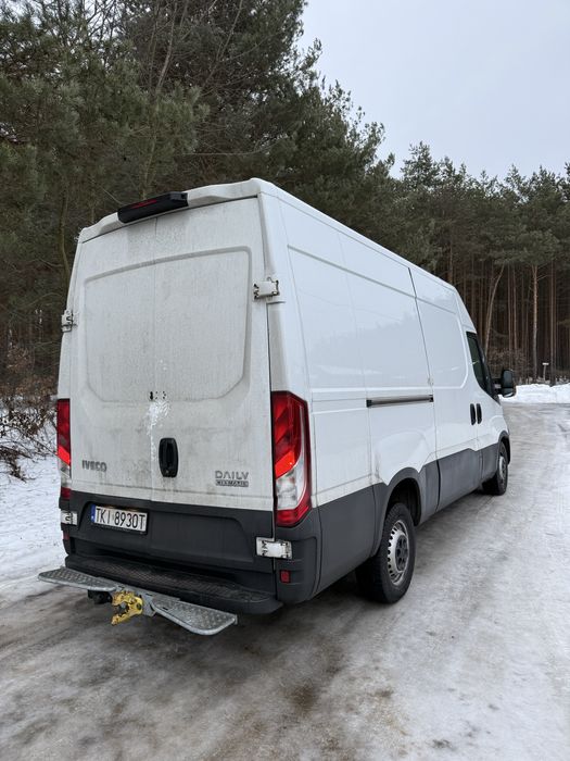 Wynajem busa Iveco Daily L3H2 Hak uciąg 3.5t Stalowa Wola i okolice