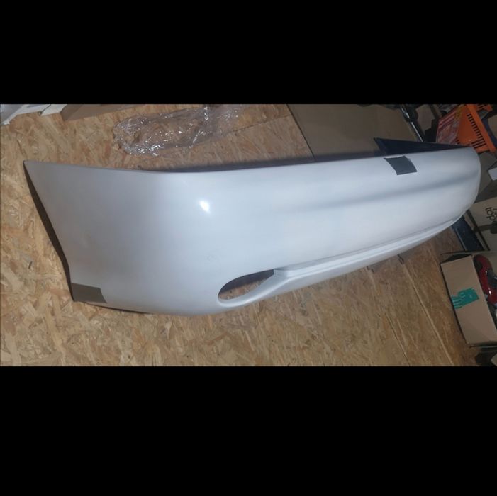 Ford Escort RS Cosworth zderzak tylny orginalny