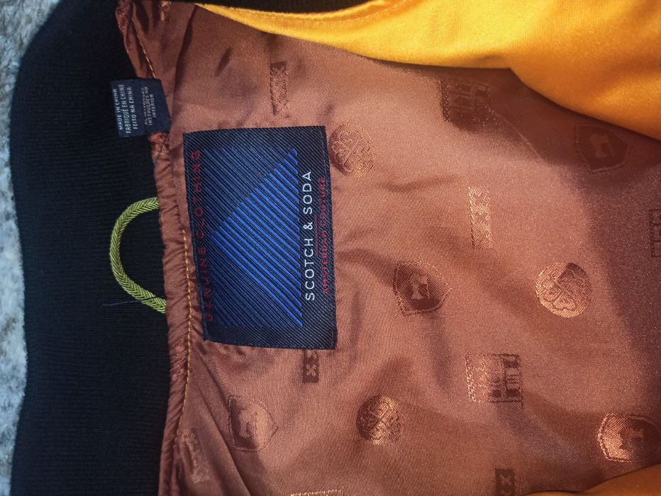 продаю бомбер куртка , розмір М,бренд SCOTCH & SODA