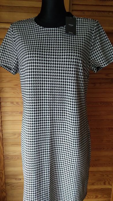 Sukienka nowa w pepitke