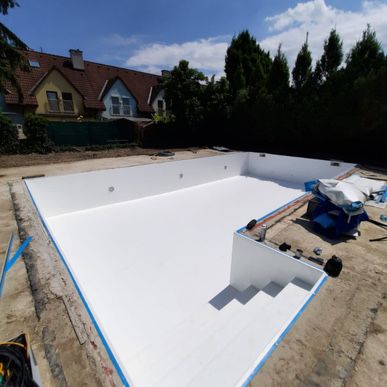 Budowa basenów ogrodowych