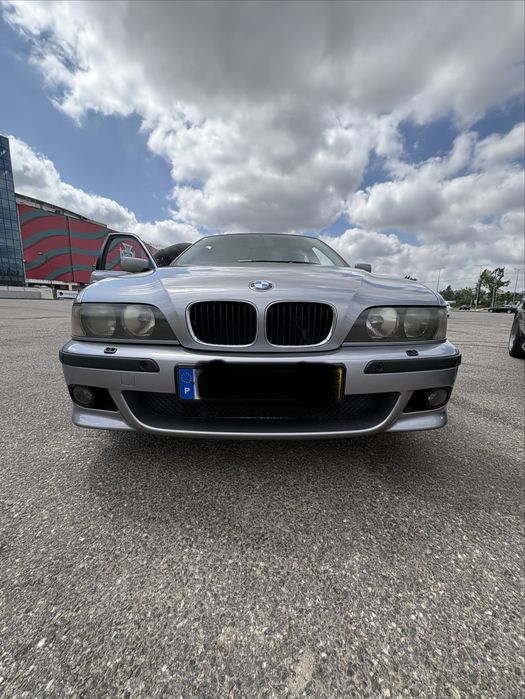 BMW E39 528I Sedan