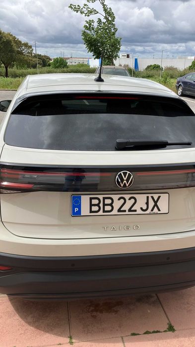 Automóvel 2023 como novo