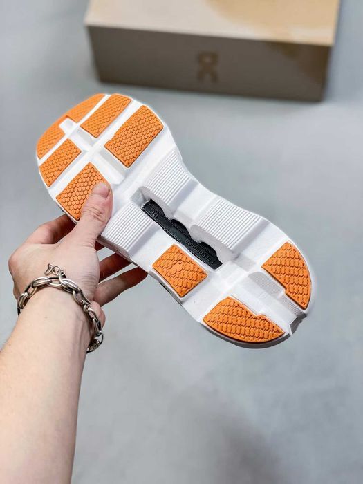 Trampki On Running  Cloudsurfer (Women's)  38