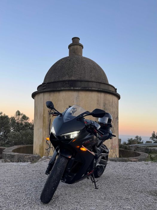 Honda CBR650R E-Clutch 2024 | Akrapovič Titanium | 16.300 km