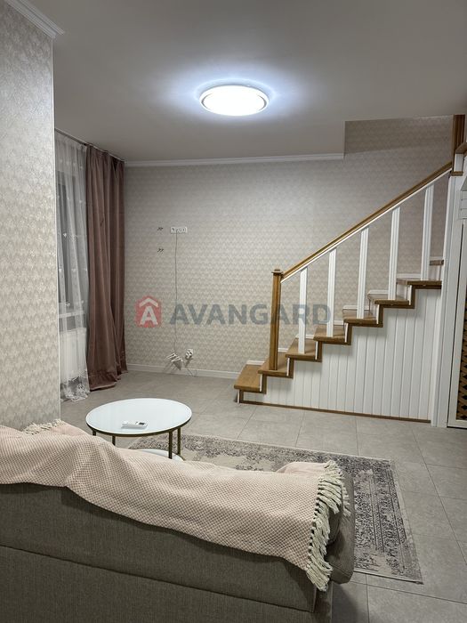 Оренда 3-кімнатної дворівневої квартири для великої сім’ї