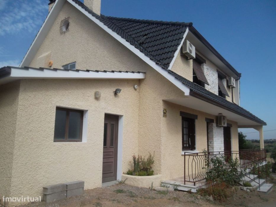 Quinta com grande vivenda em Castelo Branco — Castelo Branco, Castelo Branco