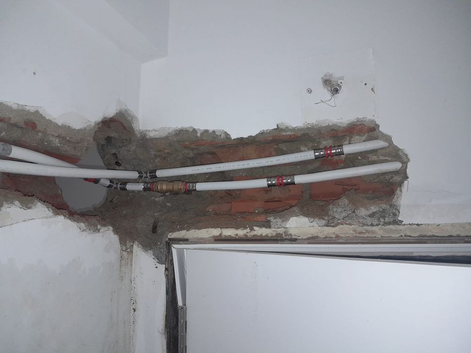 Canalizador, Fuga de água, vazamentos, infiltrações. Canalizações.