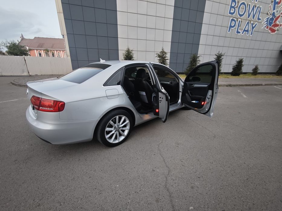 Продам Audi A4 b8