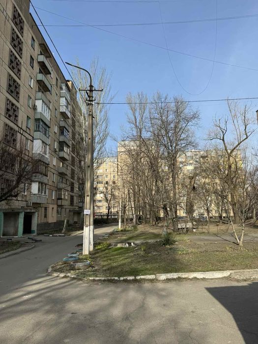 Продам 1к квартиру, бр.Вечерний,8