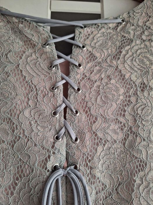 Sukienka wyjściowa VISAVI rozmiar 46 (44-46)