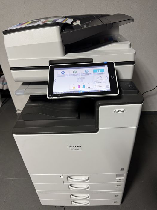 Multifuncional Ricoh IM C3000