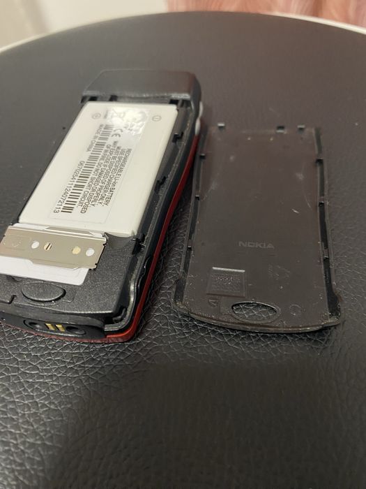 Nokia 8210 Vermelho