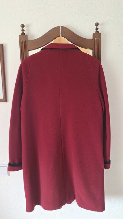 Casaco senhora vermelho longo