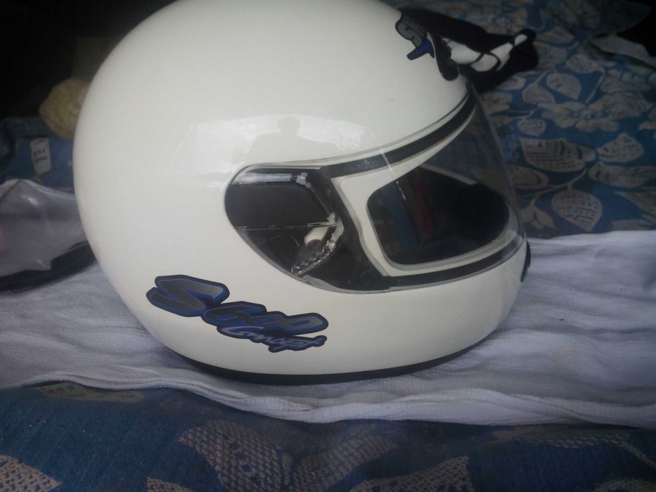 Новый оригинальный мотошлем 56 р Shark