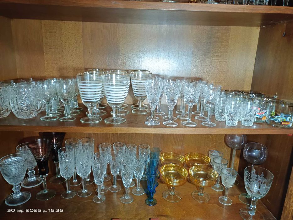 Рюмки , фужеры, бокалы , стопки . Хрусталь.