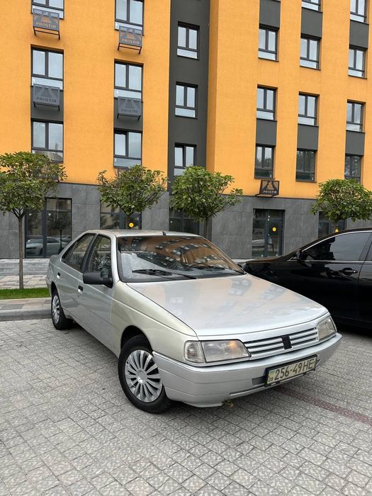 Продам автомобиль Пежо 405