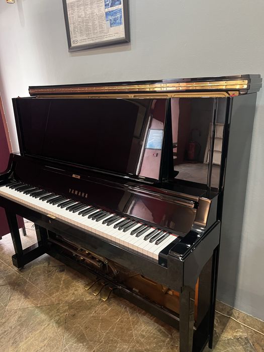Piano yamaha modelo top premium yuxcomo novo