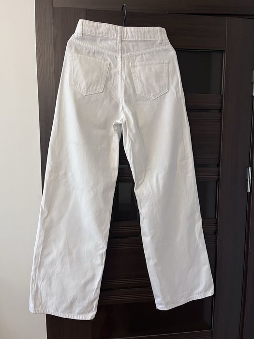 Шикарні джинси з рваностями