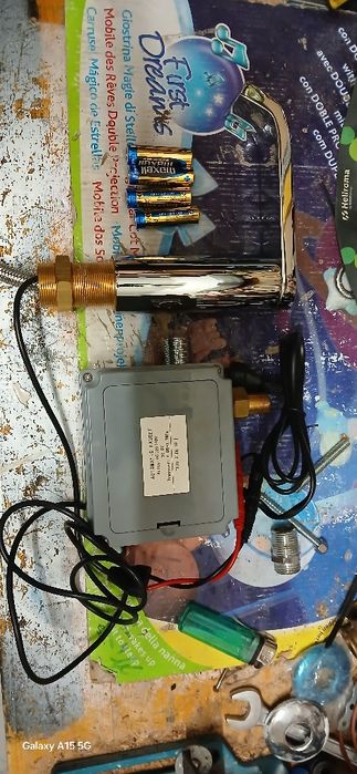 Torneiras de lavatorio elétricas