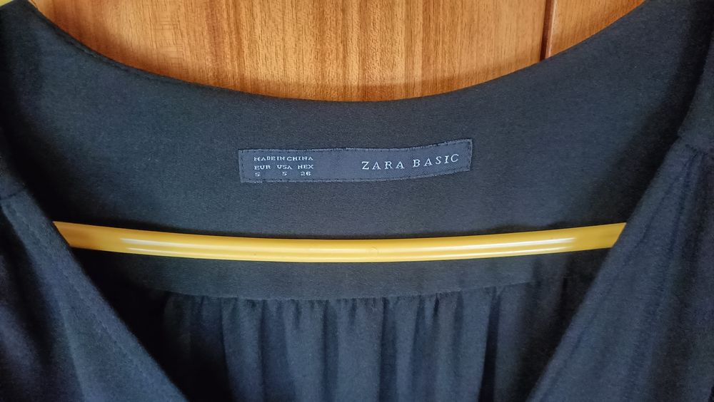 Vestido Zara preto