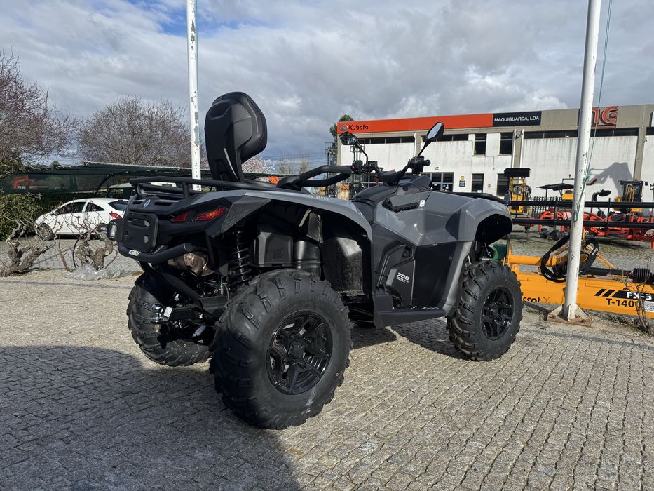 Can-Am Outlander MAX 700 DPS