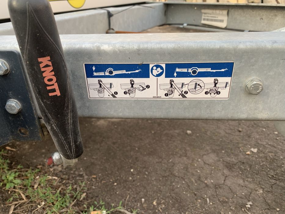 Причеп Humbaur