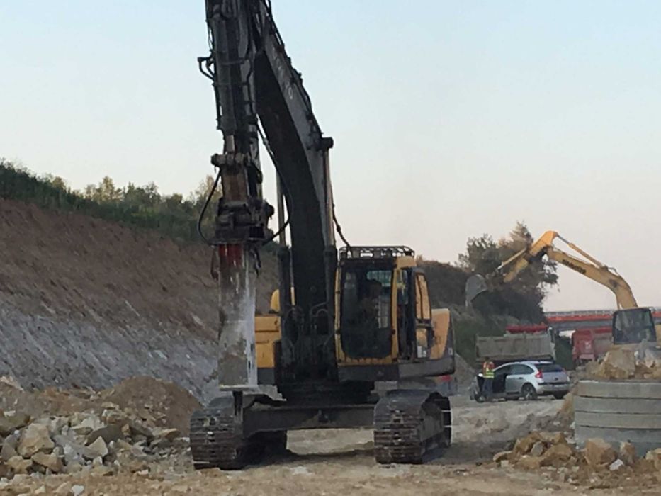 USŁUGI Minikoparka/Koparka Kołowa/Gasienicowa/Koparko-Ładowarka/ MŁOT