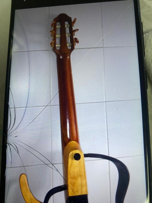 Guitarra yamaha silent imaculada