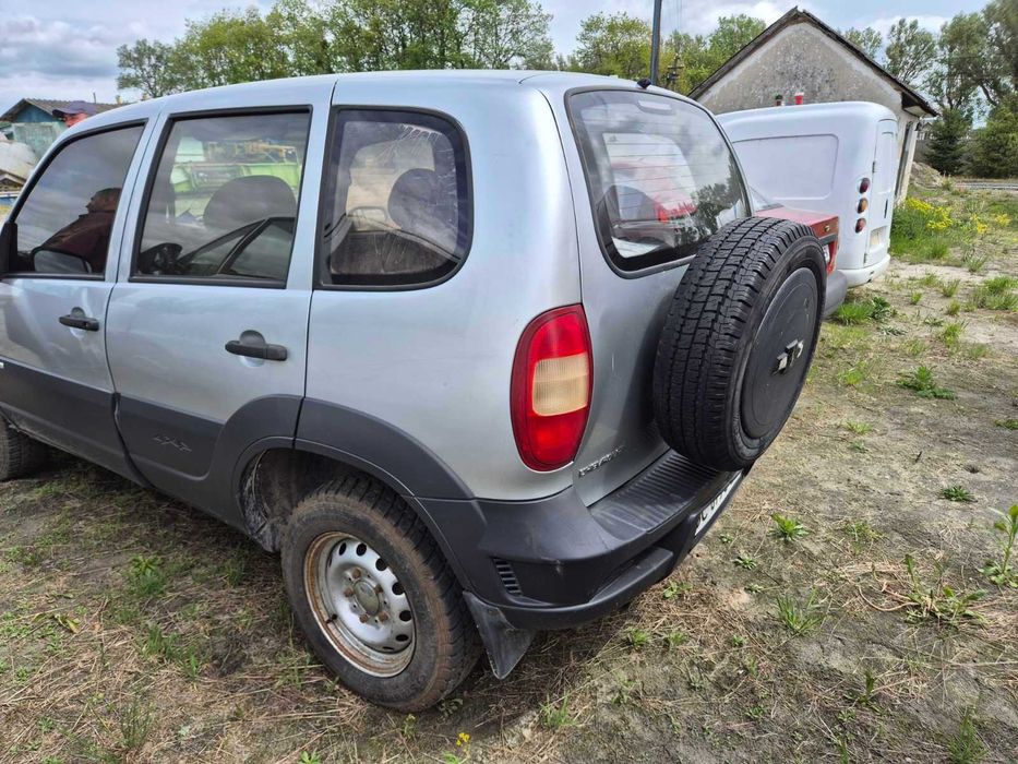 Автомобіль CHEVROLET NIVA -21230