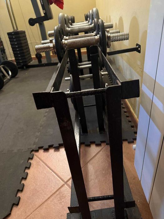 Suporte de Halteres maciço usado