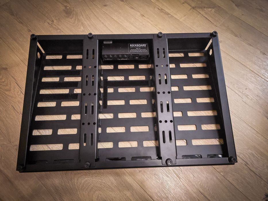 Pedalboard RockBoard CINQUE 5.2 +moduł RockBoard MOD 1 V2 (patchbay)
