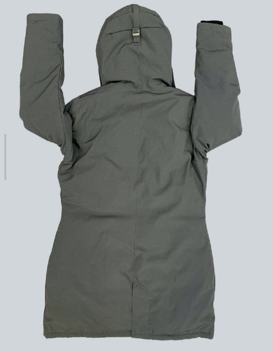CANADA GOOSE пуховик