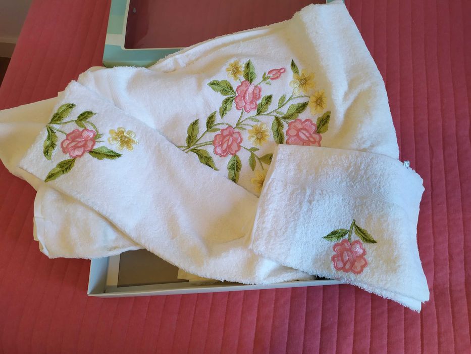 Jogo de toalhas novo