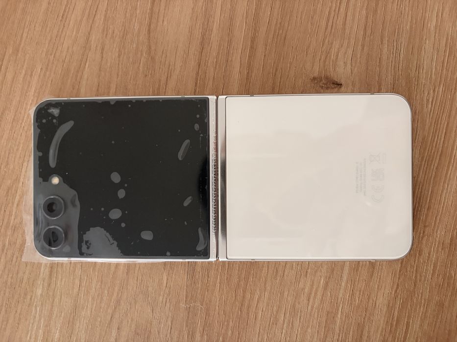 Samsung Galaxy Z Flip 5 256GB
