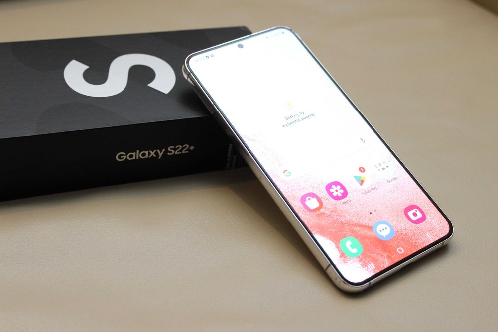 Samsung Galaxy S22+ S22 PLUS 8 / 128 GB