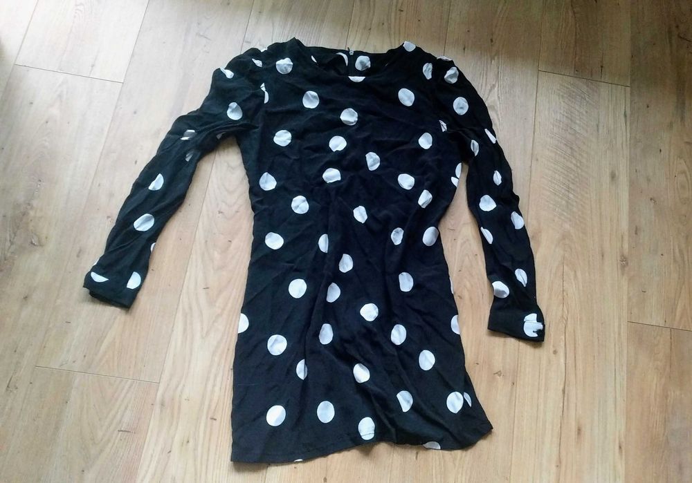 Sukienka w grochy s/m