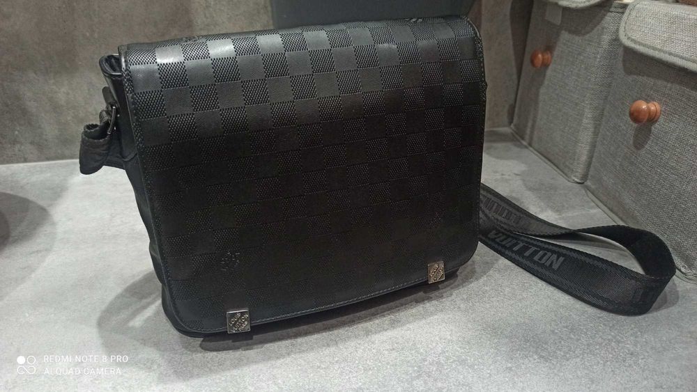 Torebka damska średniej wielkości