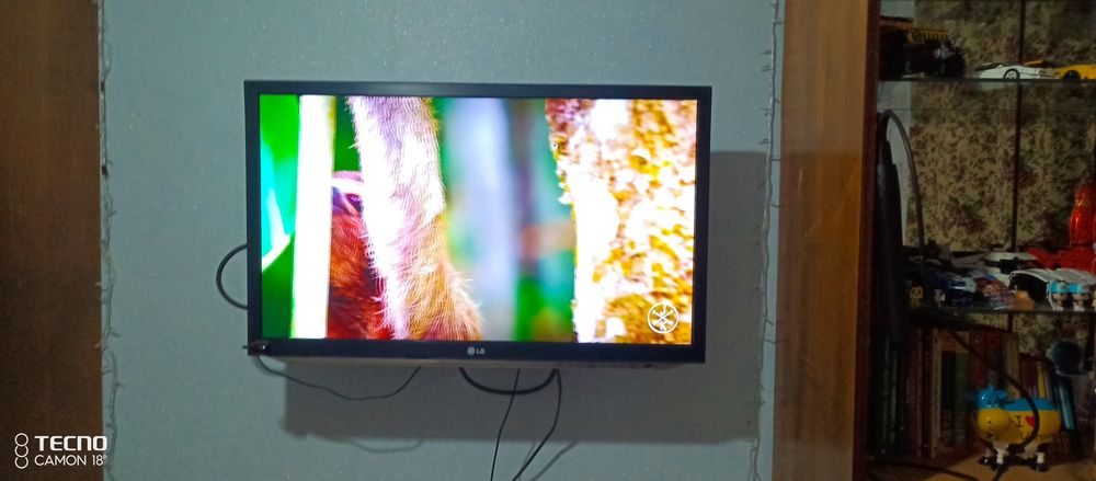 Продам Телевізор LG  32lm580T