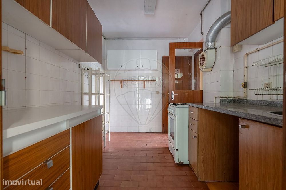 Apartamento T4 à venda em Coimbra  Santo António dos Olivais
