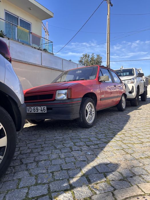 Opel corsa a 1.2  gasolina  PREÇO NEGOCIAVEL