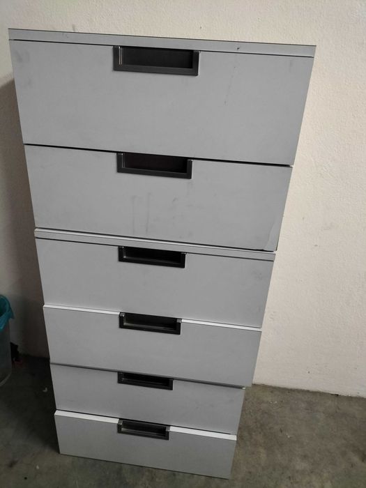 Armario com gavetas para arrumação