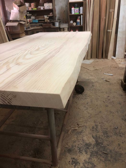 Mesa Rustica em madeira de Pinho