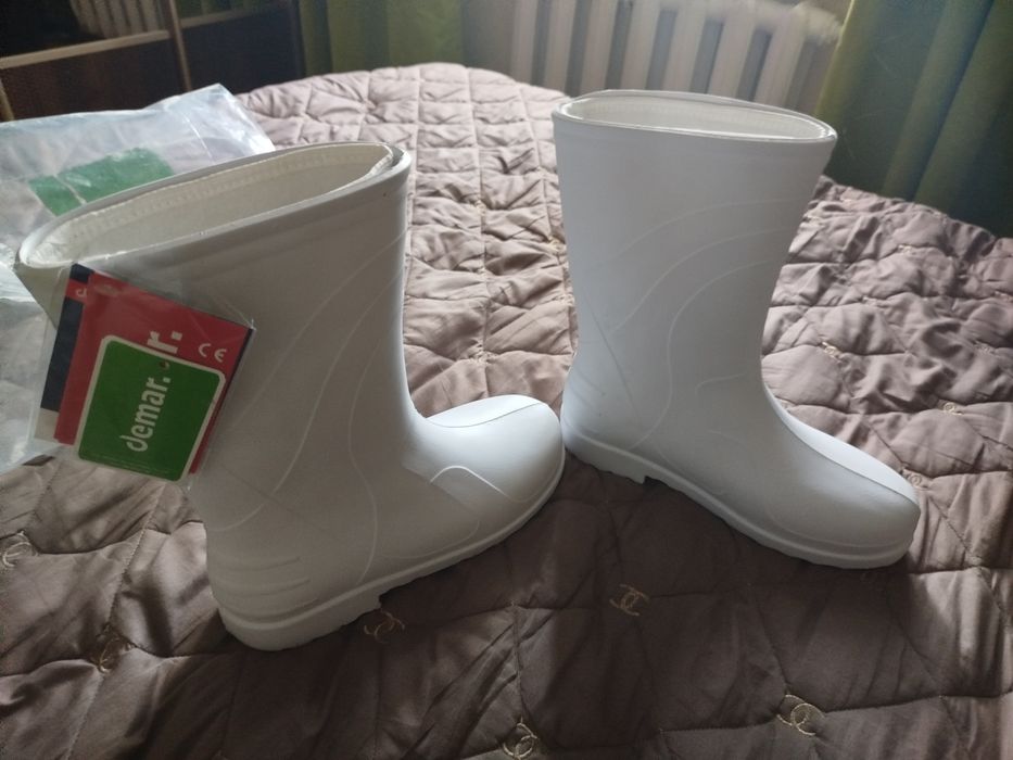 Утеплені чоботи з пенки